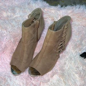Boot heels